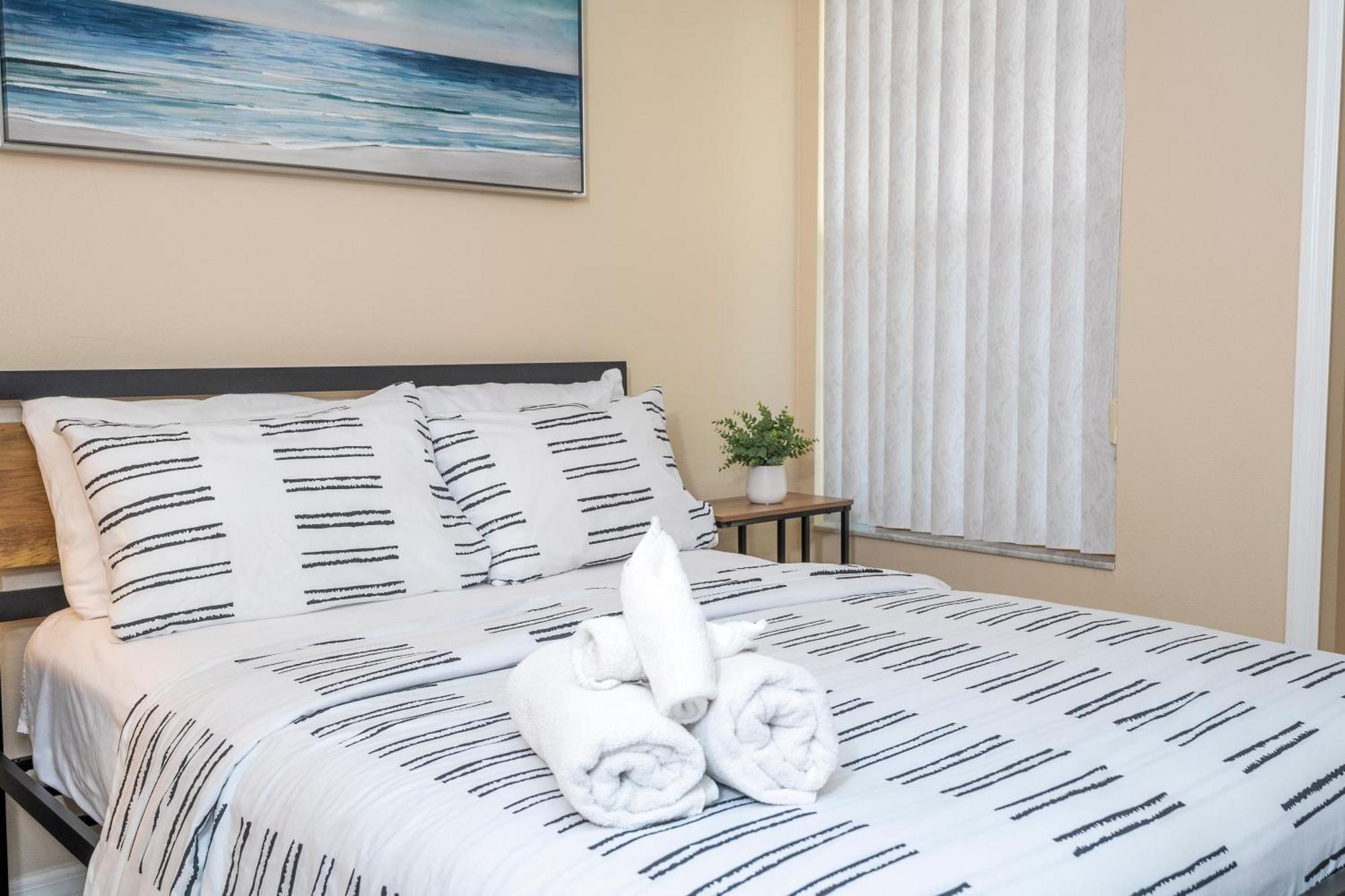 Beautiful Cozy Retreat Near Disney - Spacious Condo 키시미 외부 사진